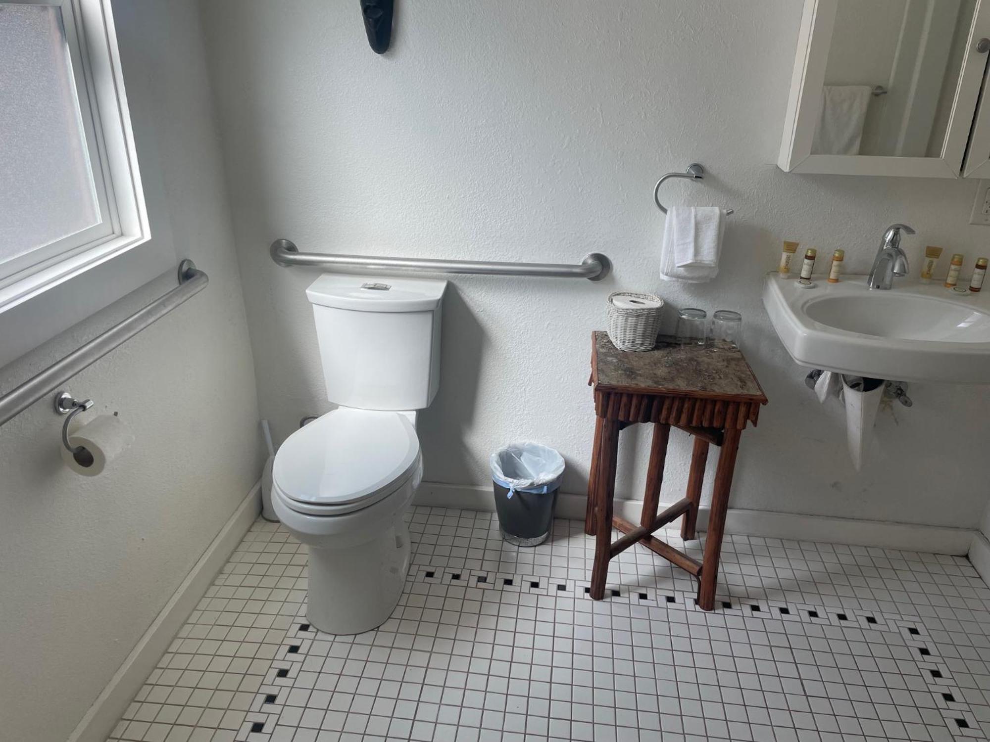Guerneville Lodge מראה חיצוני תמונה
