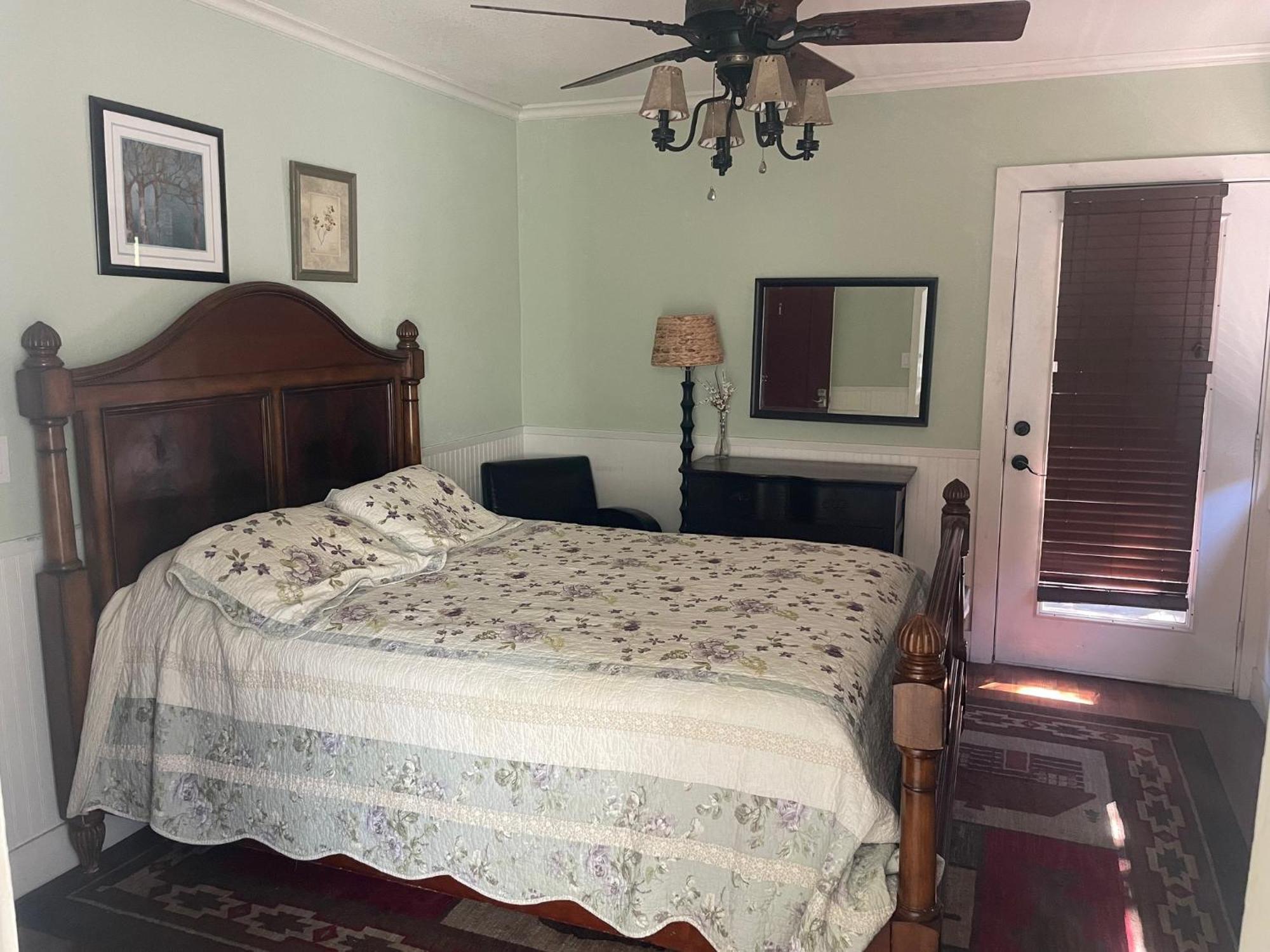 Guerneville Lodge מראה חיצוני תמונה