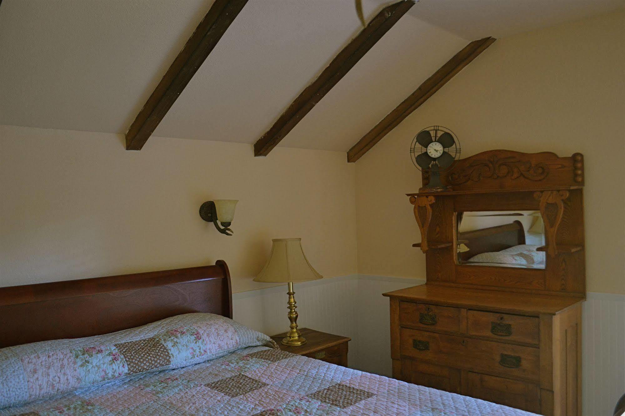 Guerneville Lodge מראה חיצוני תמונה