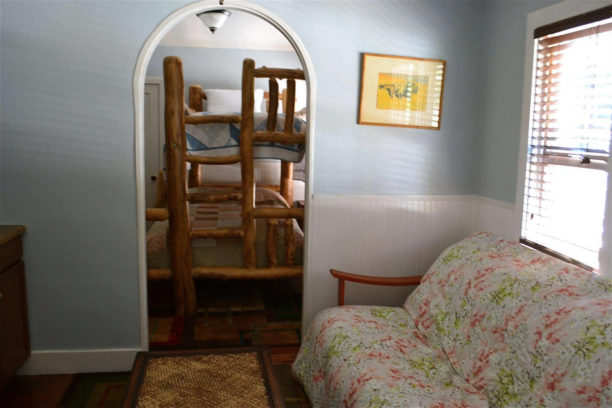 Guerneville Lodge מראה חיצוני תמונה