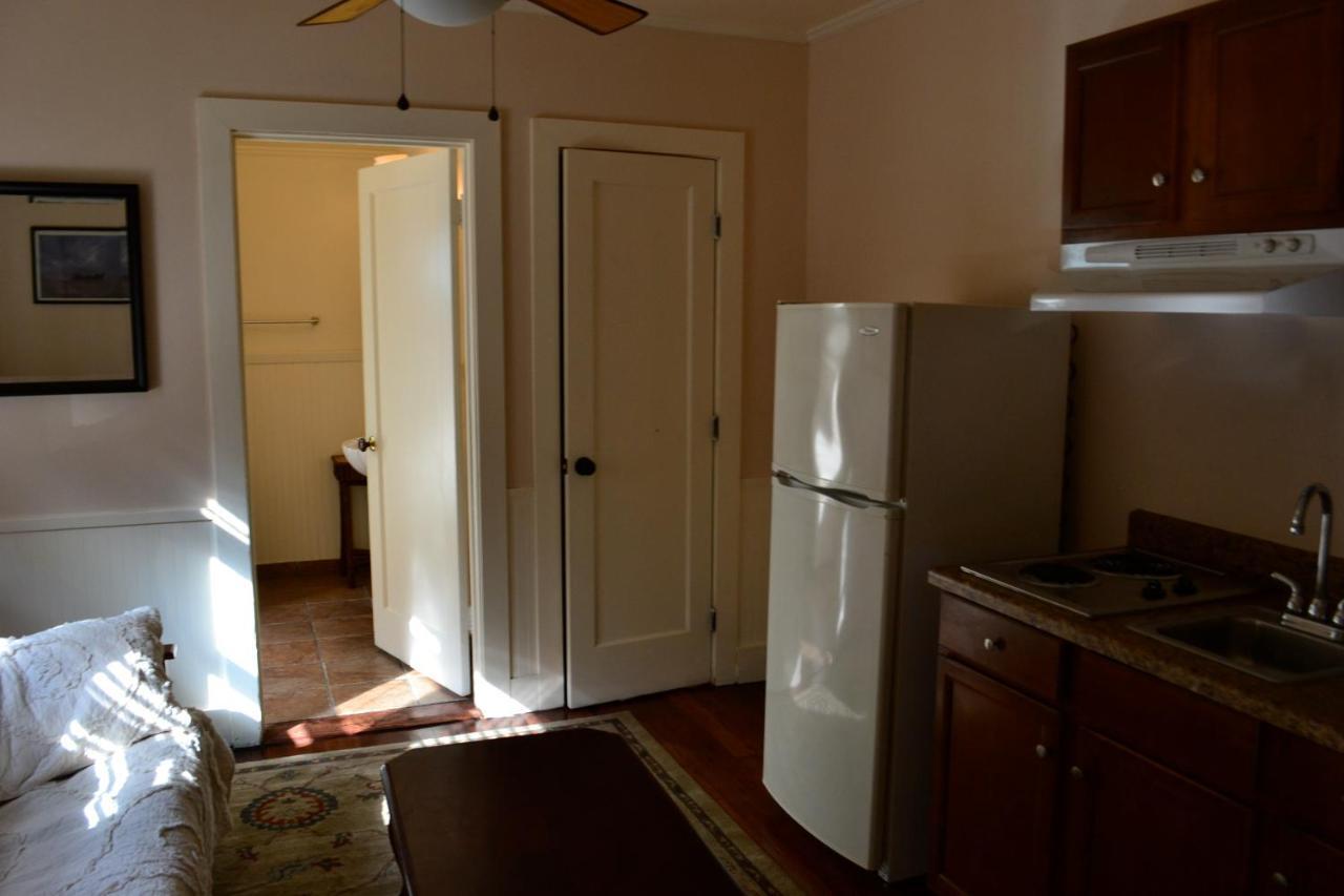 Guerneville Lodge מראה חיצוני תמונה