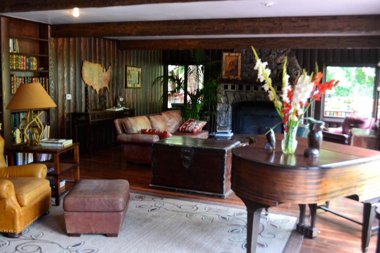 Guerneville Lodge מראה חיצוני תמונה